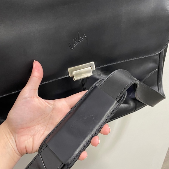 Black Messenger Bag - 100% leather - Picture 4 of 10